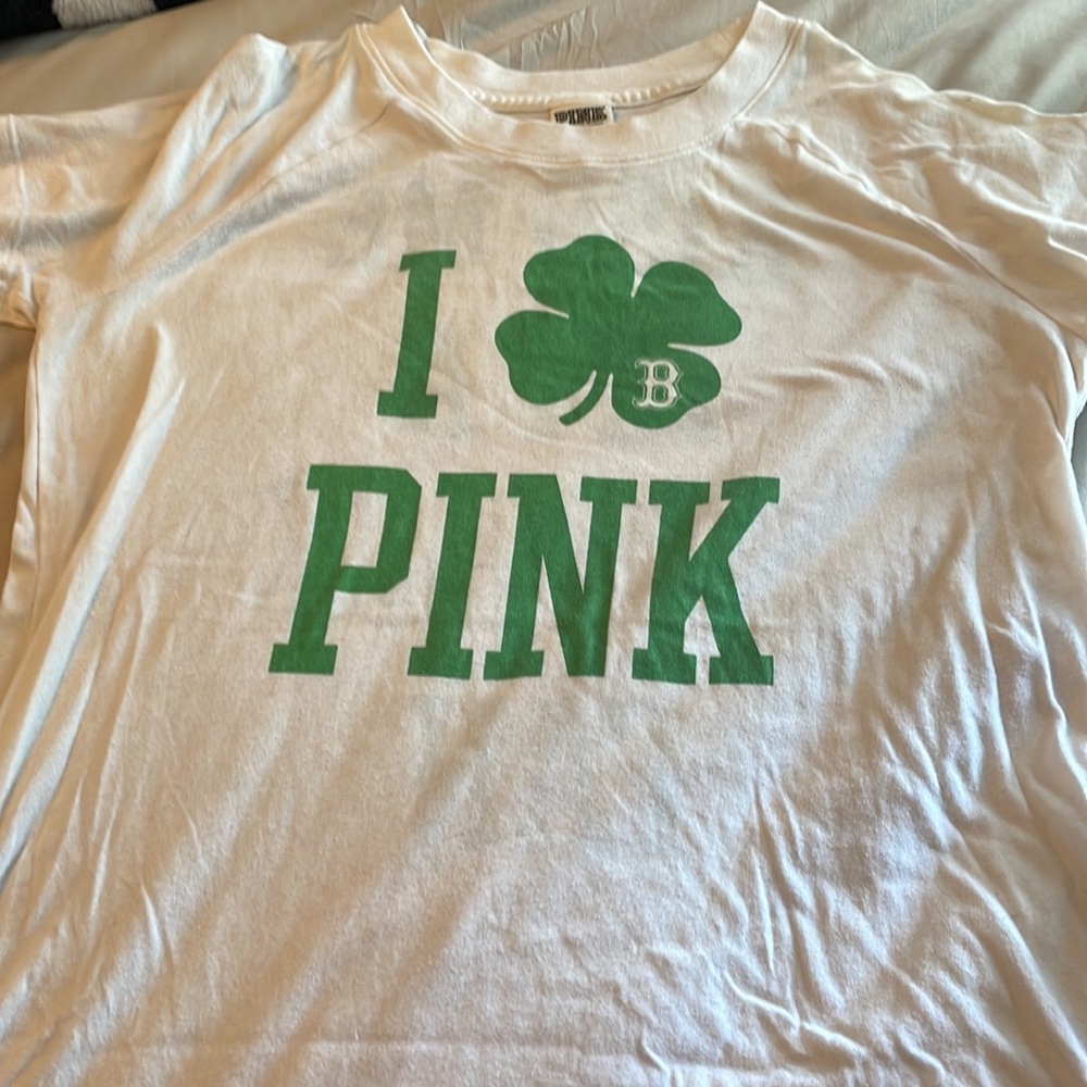 VS PINK Kiss Me Red Sox Tee